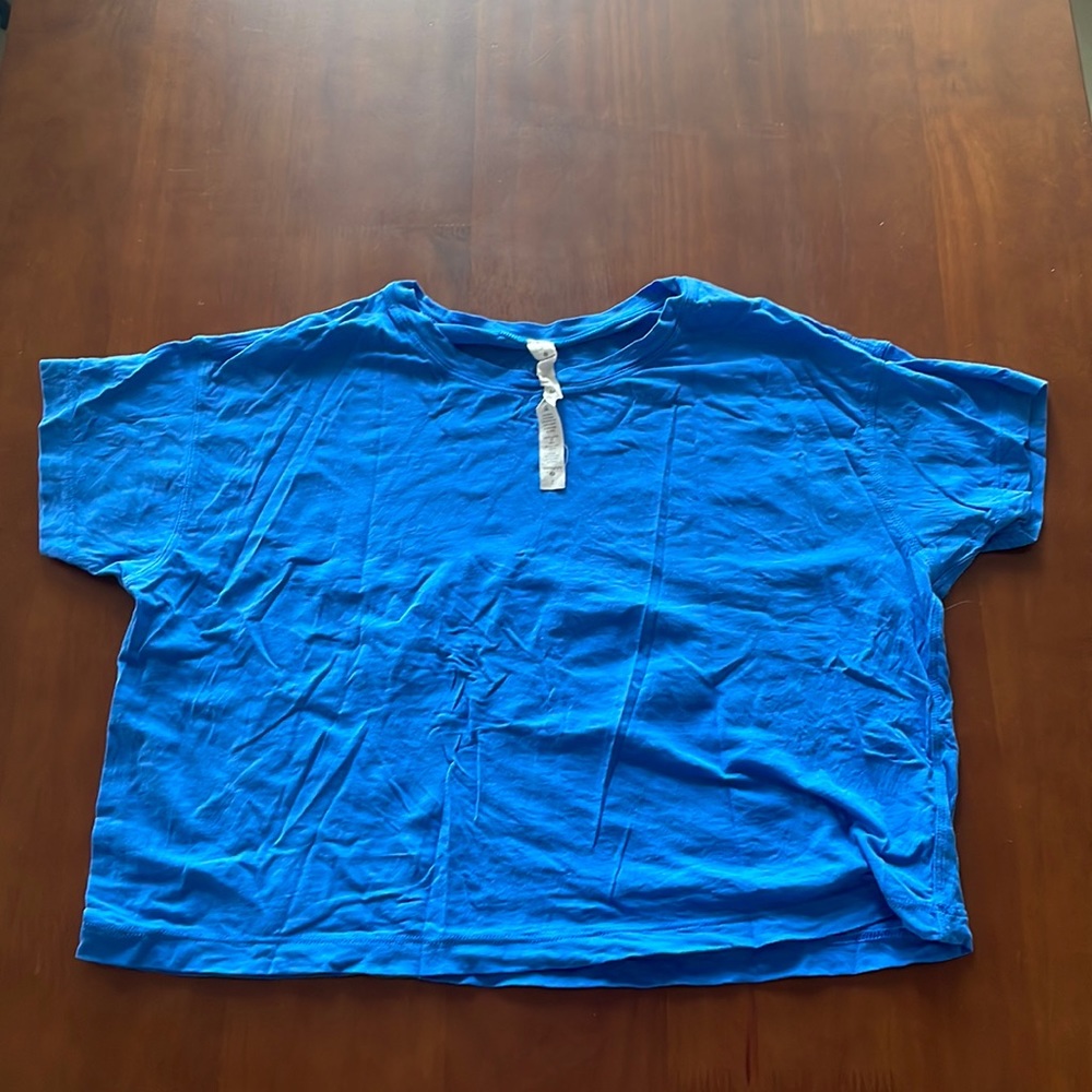 Cates crop tee